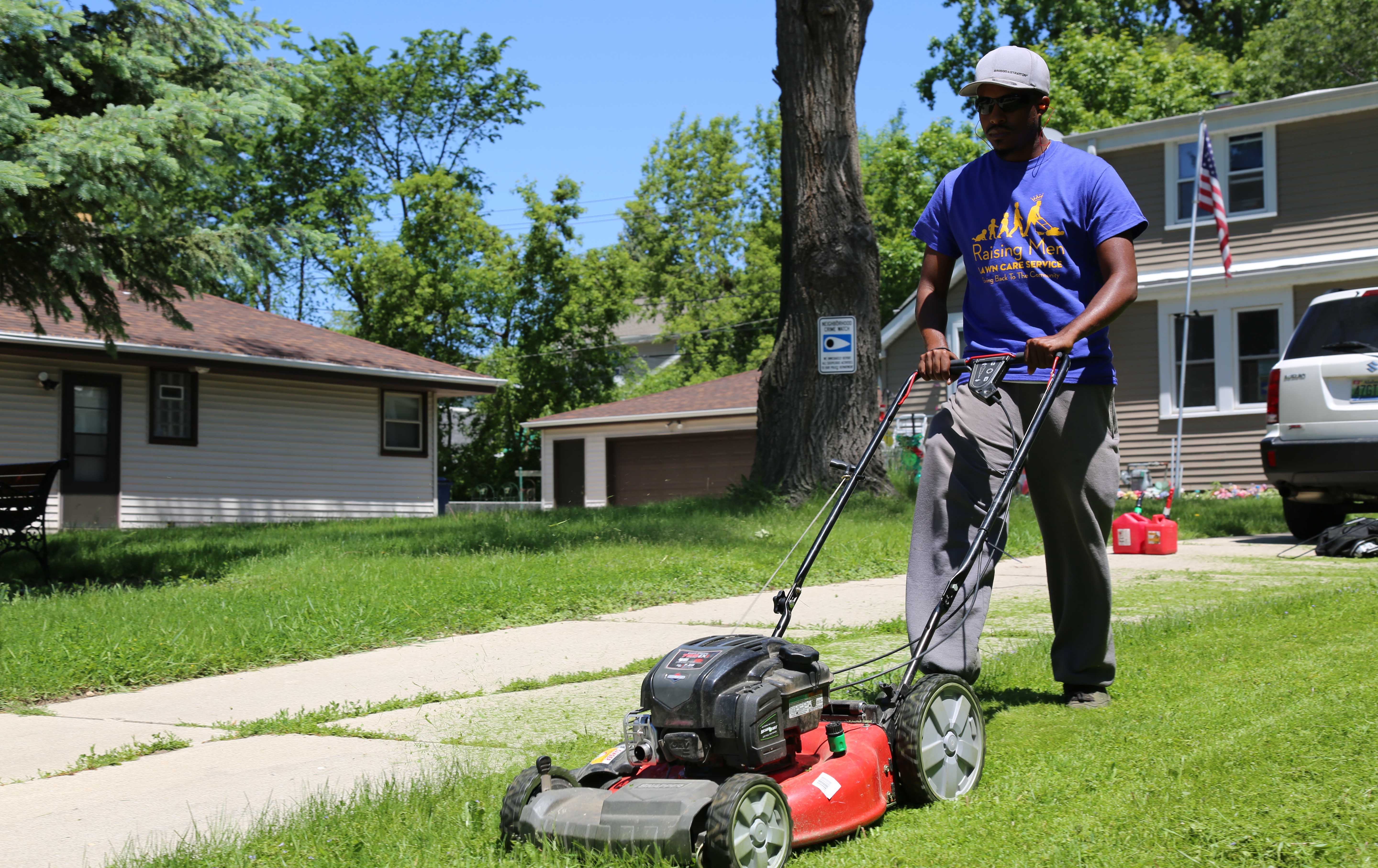 Mission Complete: Rodney Smith Jr. Wraps Up 50 States, 50 Lawns Tour
